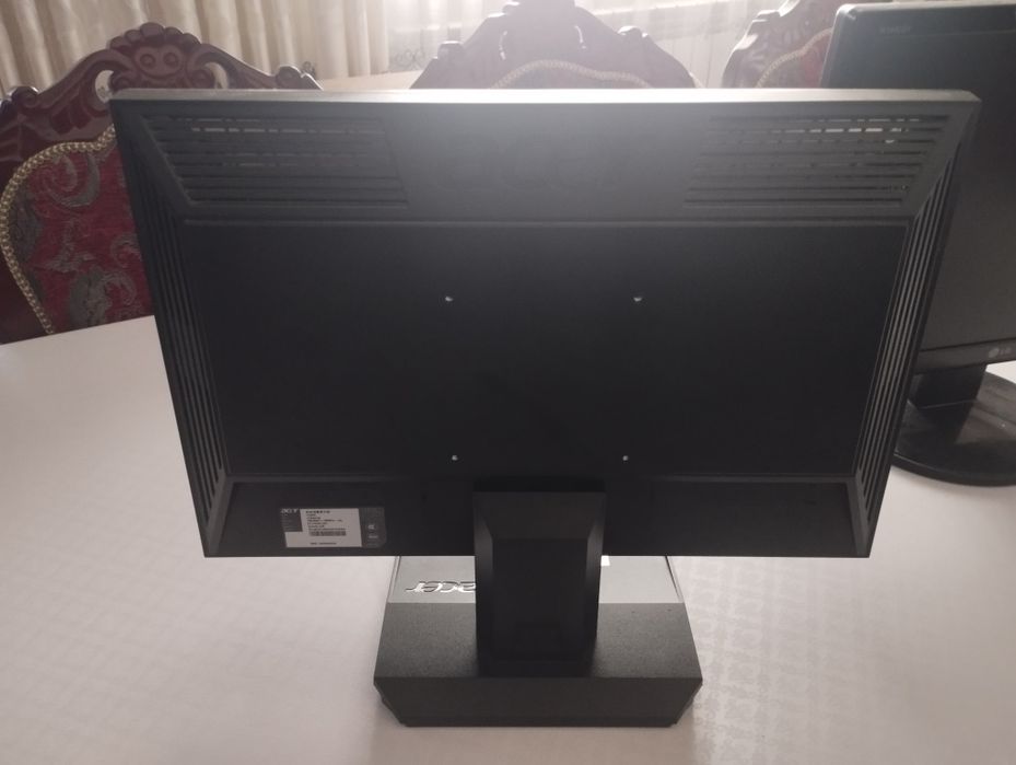 Мониторы, LG и Acer