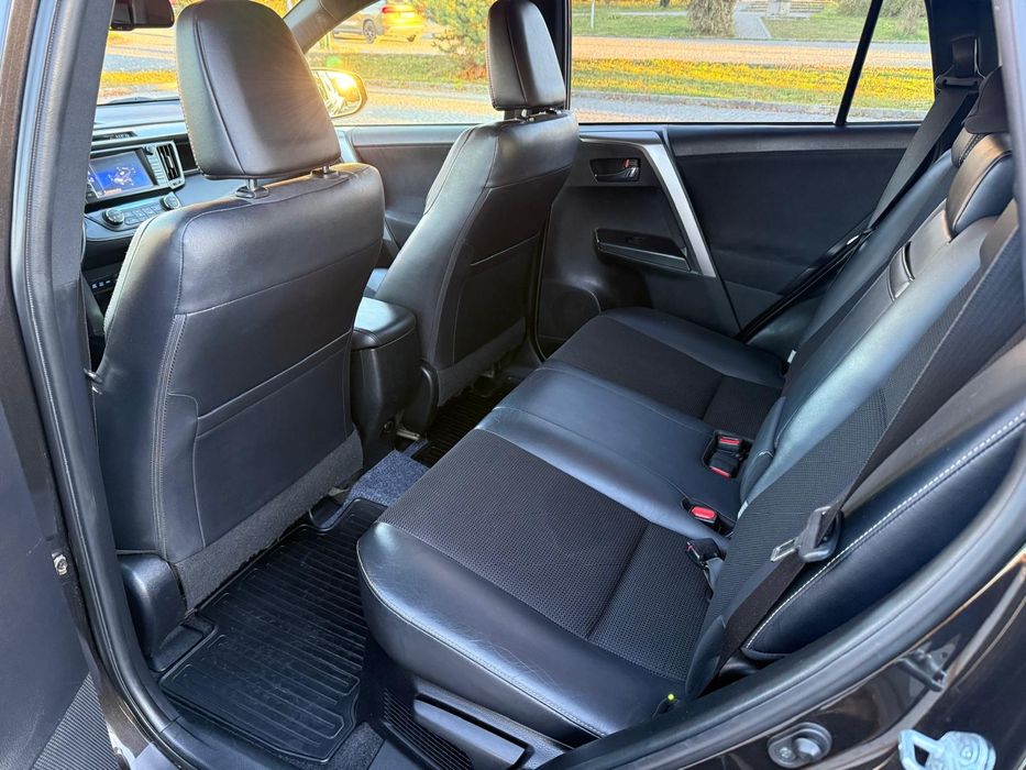 Toyota Rav4 hybrid 4x4 2016