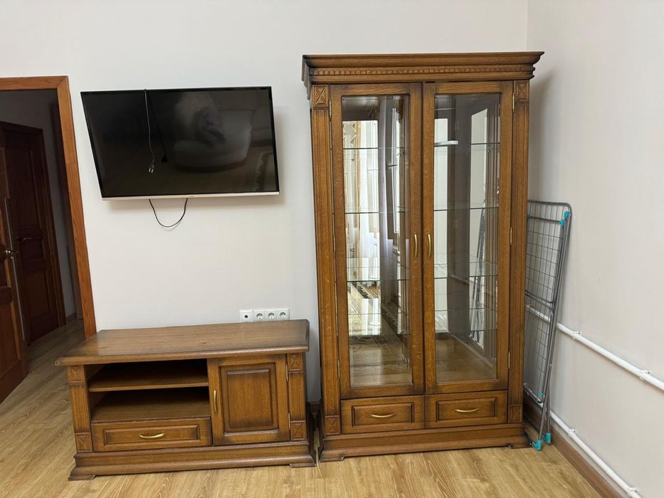 Продается мебель для гостиной (комплект)