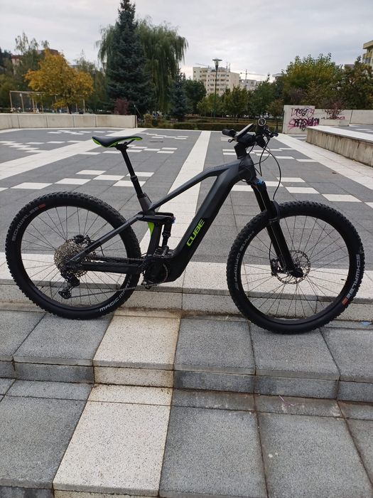 Vând bicicletă electrică full'suspension carbon CUBE