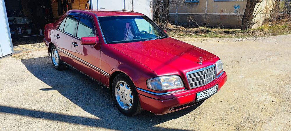 Продам Мерседес 202