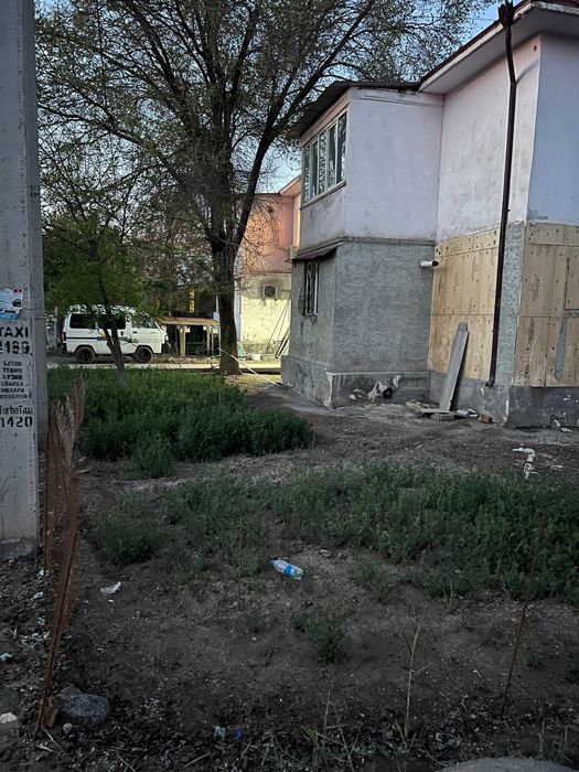 2 xonali kvartira sotiladi