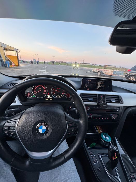 Vand sau schimb BMW f31 320d. 2013. Luna a 7-a.
