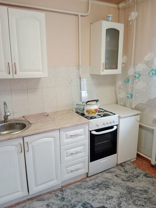 1 к кв почасам, посуточно, 8мкр.