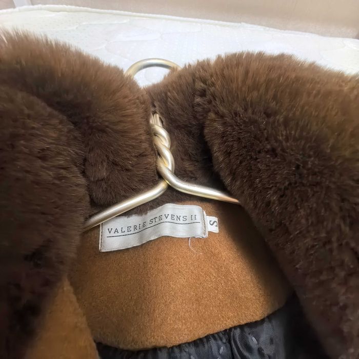 Женское пальто утеплённое