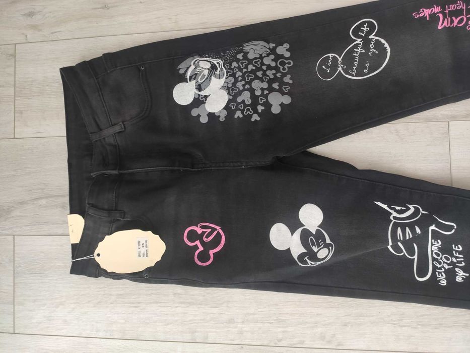 Дамски дънки с Мики Маус