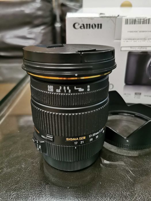 Canon 250D + Sigma 17-50 f 2,8