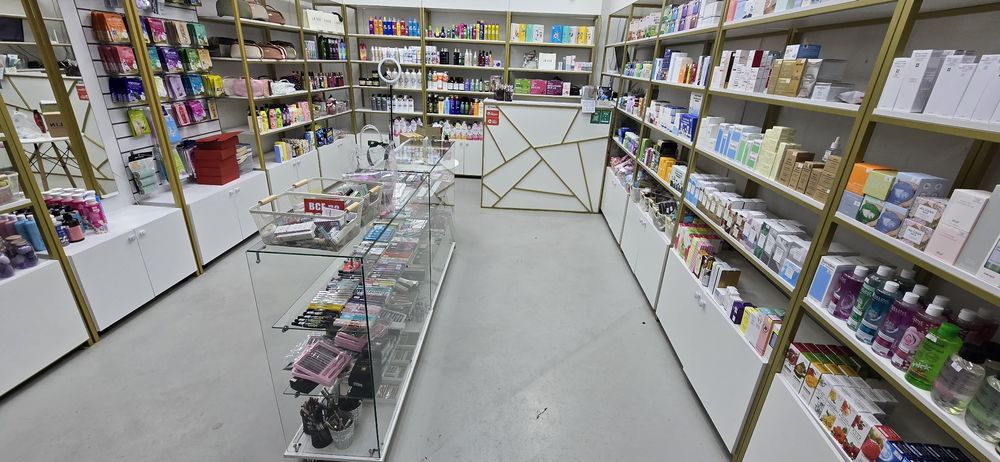 Витрина - стеллаж