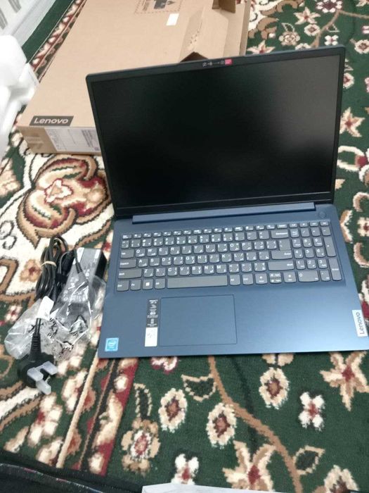 Lenovo noutbuk yangi