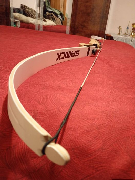 Arc recurve puternic