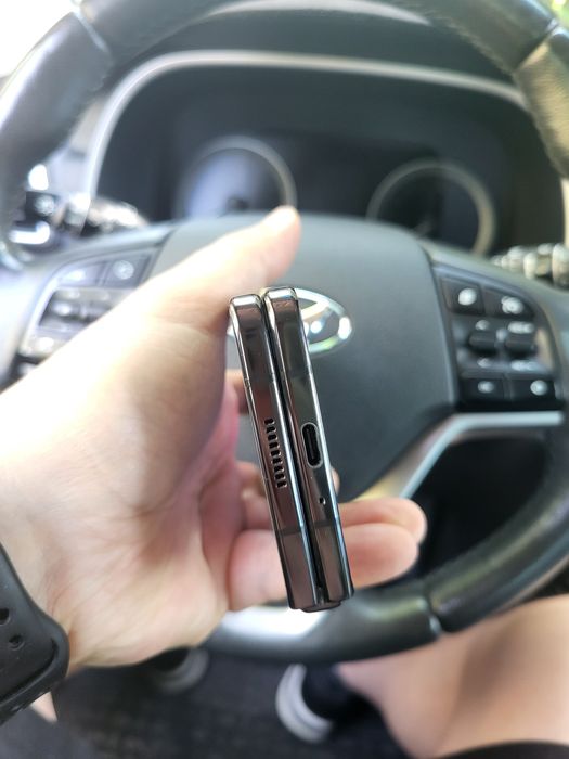 Обменяю Galaxy z fold5 512
