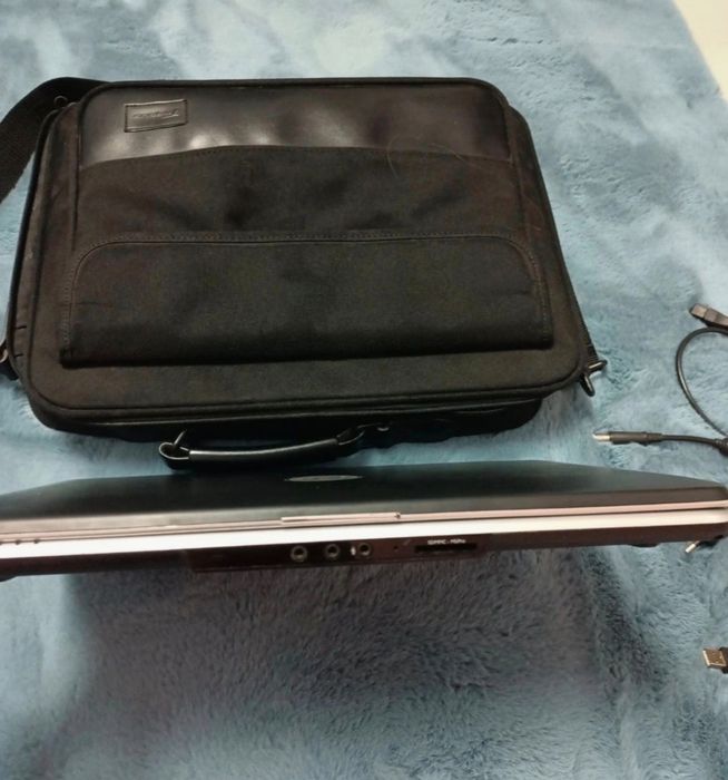 Laptop Dell Inspirion 1525 +geanta Targus