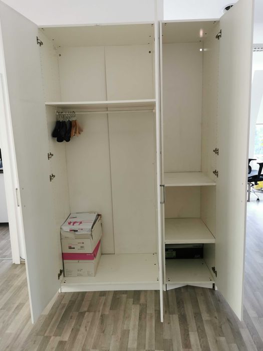 Dulapuri albe Ikea