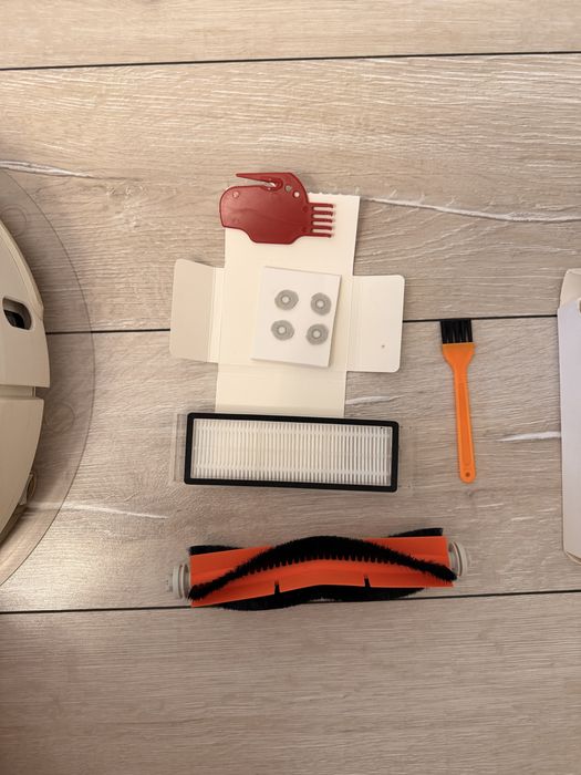 Aspirator robot Roborock S5 – Stare foarte bună / Aspirație și Mop / Baterie excelentă