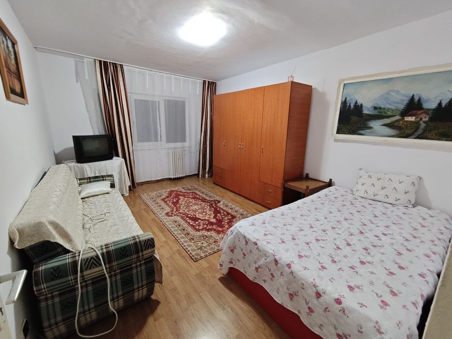 Dau in chirie garsoniera