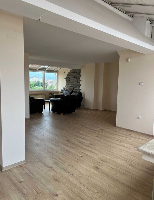 Продава се Тристаен апартамент в Пловдив, Кършияка - 220 кв.м за 1039 €/кв.м - Снимка #3