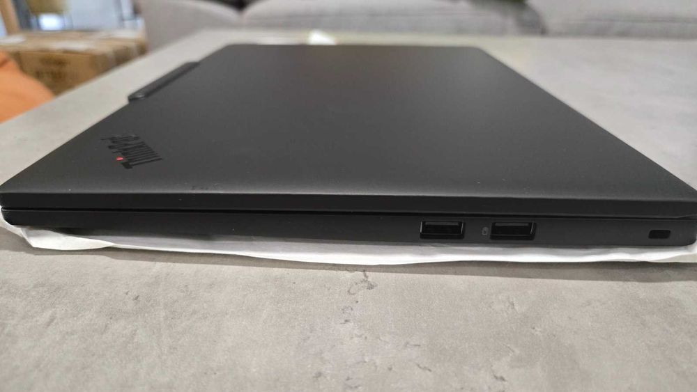 Lenovo Thinkpad T14s Gen 6 Snapdragon