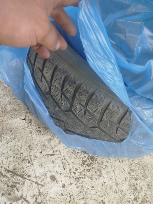Продам резину состояние хорошее