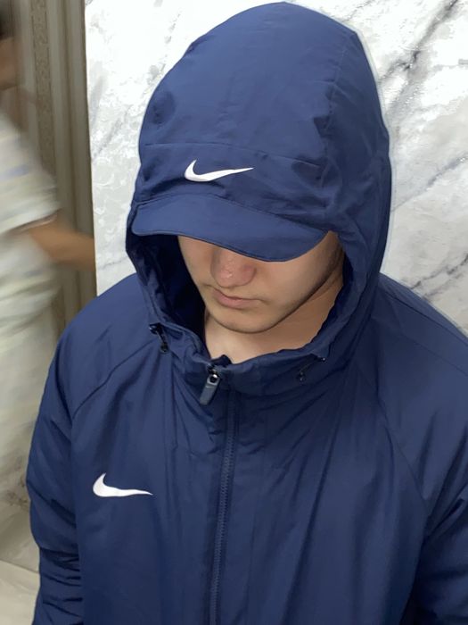 Продам Nike пуховик