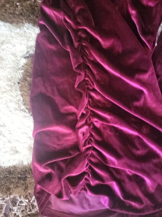 Vând Rochie Catifea