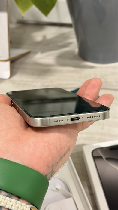 Iphone 16 pro max,256GB ,натуральный титан