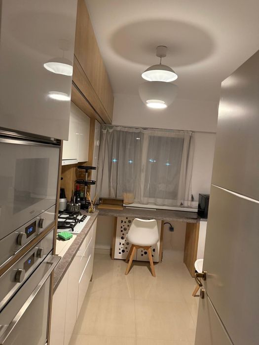 Vând apartament 2 camere decomandate Iasi -Complex HIMSON