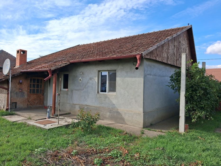 Vănd casă Iratoșu