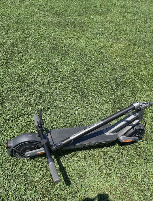 Trotineta electrica - Xiaomi Electric Scooter 4 Ultra – stare impecabilă, garanție 2028