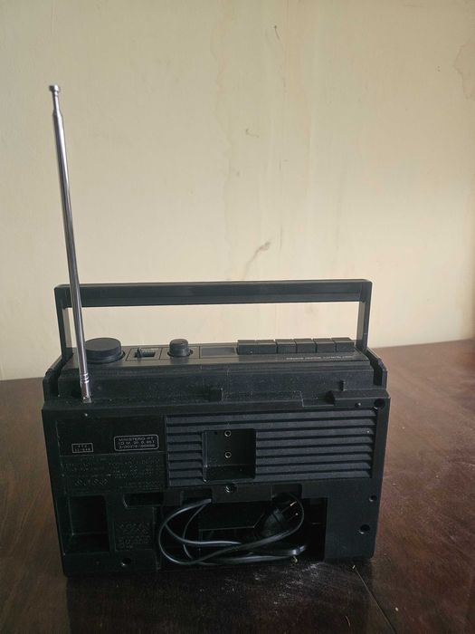 Касетофон Hitachi