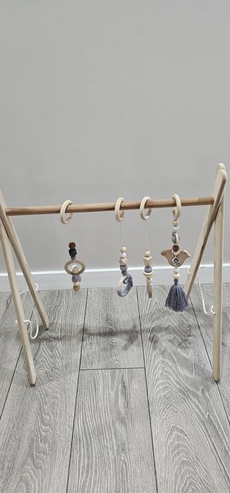 Стойка Монтессори с подвесами