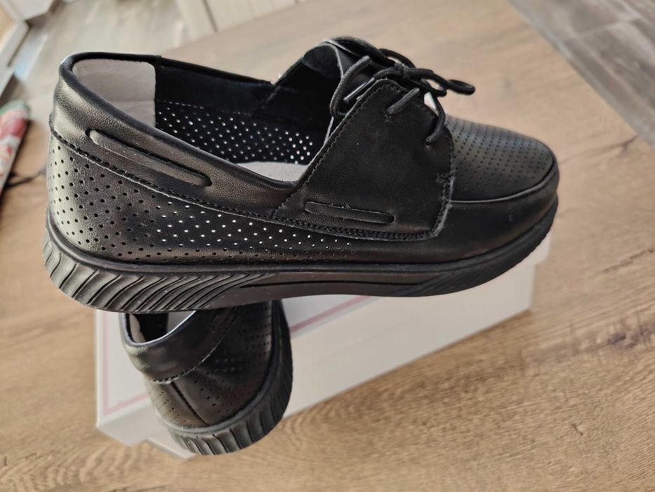 Нови обувки от естествена кожа No 41