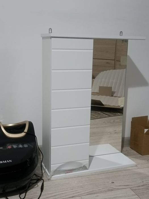 Шкаф для ванной навесной