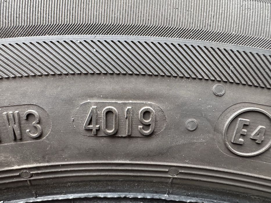 Автомобилни гуми 195 60 15 Barum