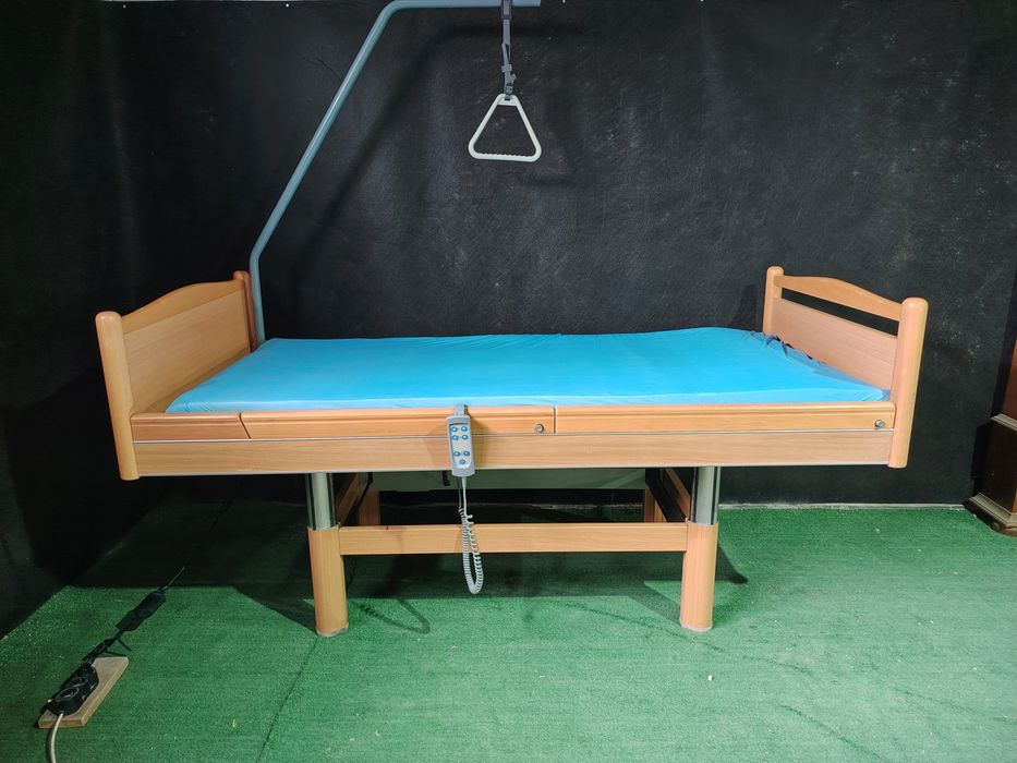 Електрическо болнично легло