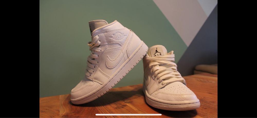 Nike Air Jordan 1 Mid White Snakeskin