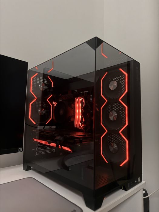 Компютър - Ryzen 7 5700X3D - RX6700XT - 16 GB DDR4