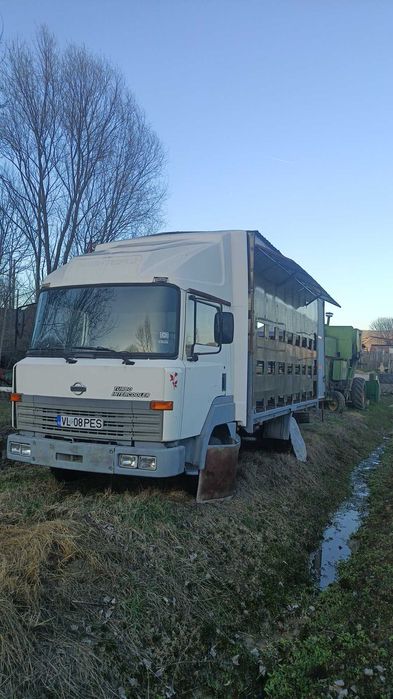 Vând Nissan Apicol 3,5 tone