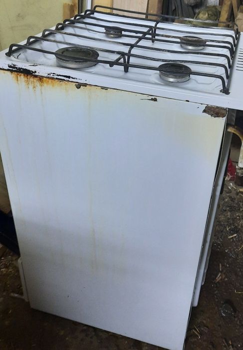 Продам газ плиту .