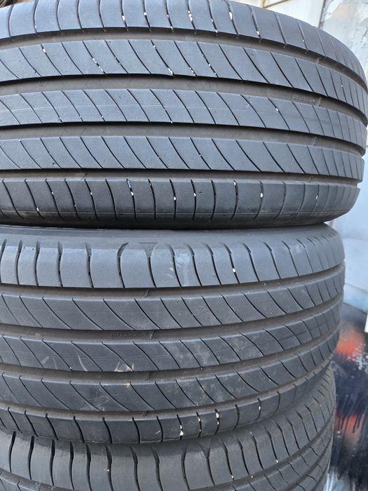 4бр. 215 55 17 Michelin летни.