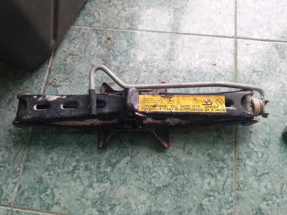 Крик за рено Канго Пежо