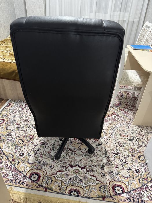 Кресло кожанная