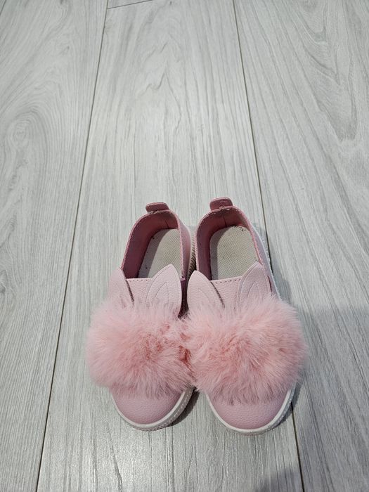 Pantofi eleganți fetiță cu puf