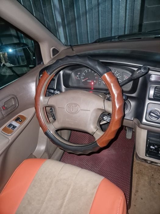 Тойёта сиенна продам