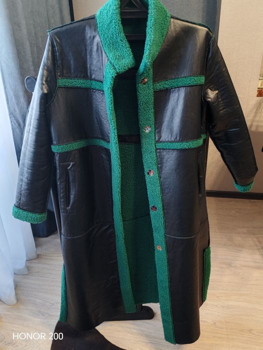 Продам двухсторонний плащ пальто