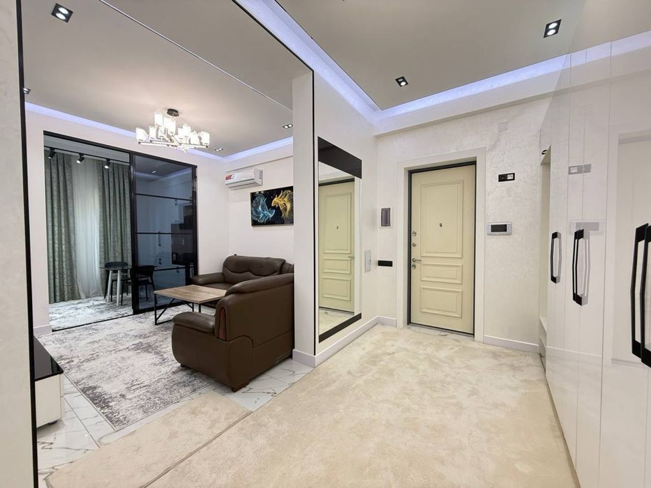 Продается 3в4 комнатная квартира,ЖК Казахстан,Ц-6,Юнусабад,90м2