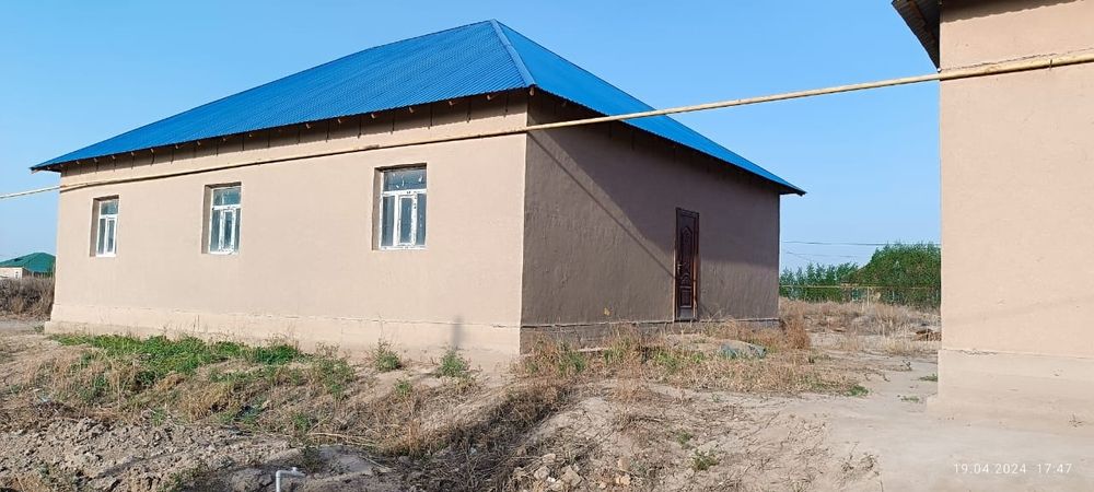 Уй сатылады 11х14  черновой  жагдайда тур