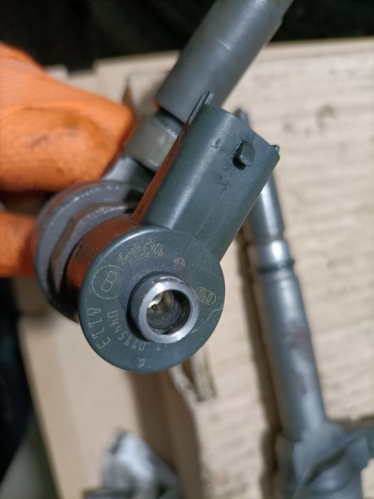 Injectoare : Opel Astra h g Corsa c combo, 1.7CDTi originale,garanție!