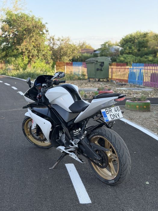 Yamaha yzf r125 A1