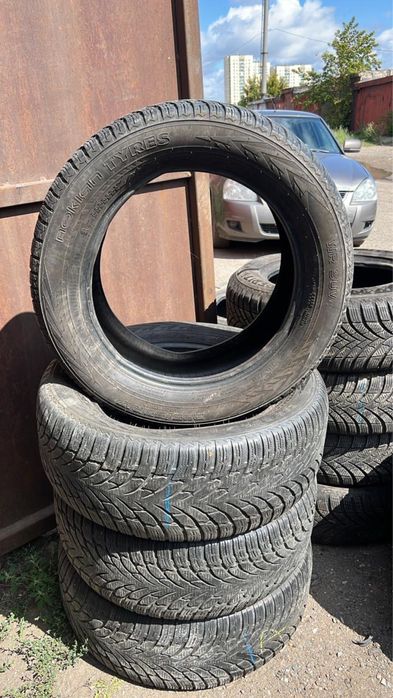 235/55 R17 Nokian 4шт