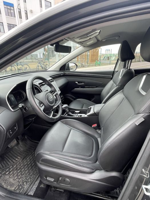 Машина Hunday Tucson